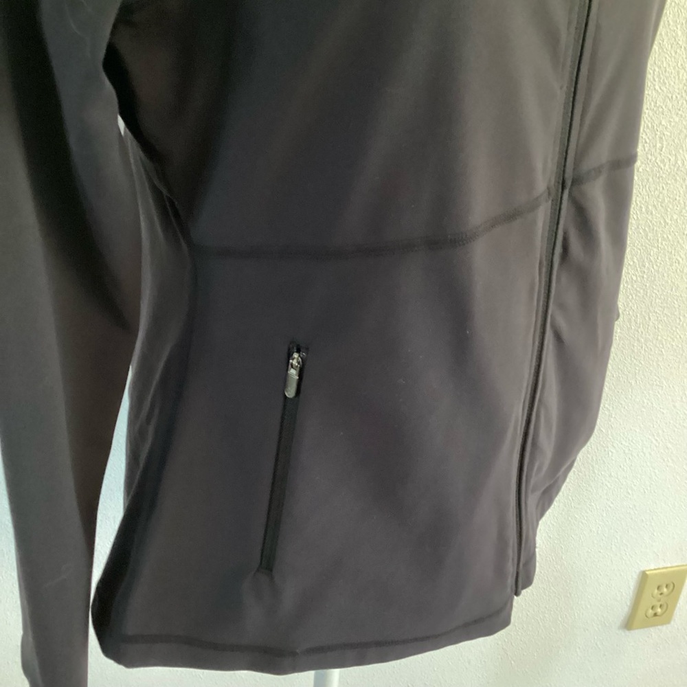 ZELLA Performance Jacket - Picture 5 of 7